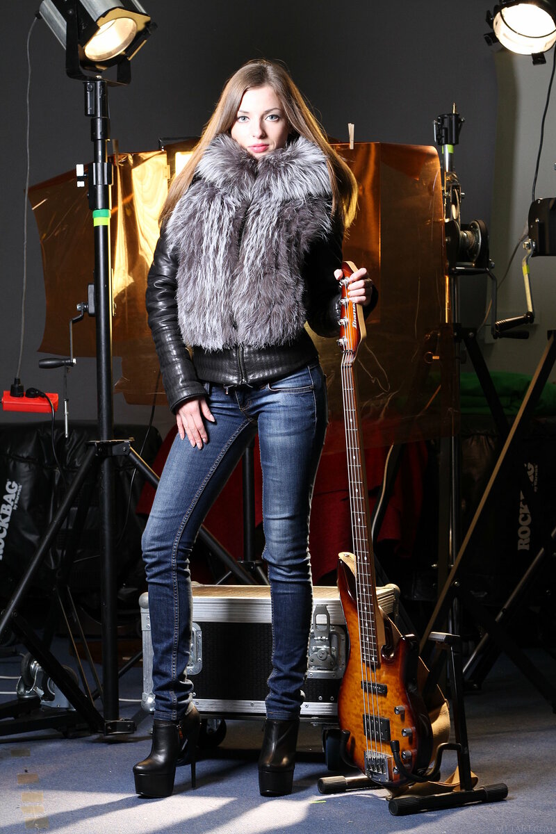 Лена, 33